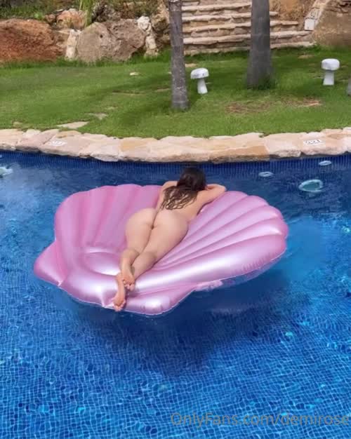 222753017432518840122183346648434869971 thumbnail