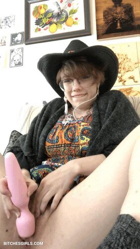 315232128018594772473111976591993619944 thumbnail