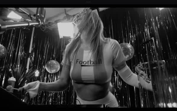 736603b5424c73d9b2d535e8e8341c6ae925cc80c53fc37efeea296eec28b2e5 thumbnail