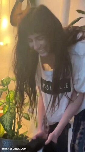 248005647107291384366423951876239404799 thumbnail