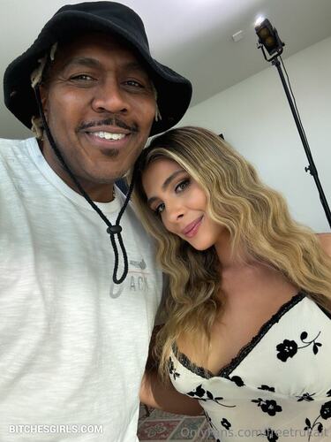 164210665065285288396250646340929123131 thumbnail