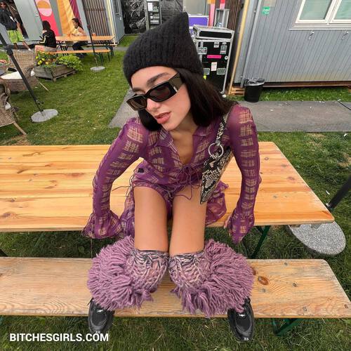 200176029240609533399893536069026403893 thumbnail