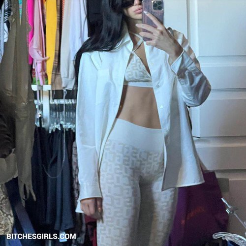 318782898580166497809778216750663305098 thumbnail