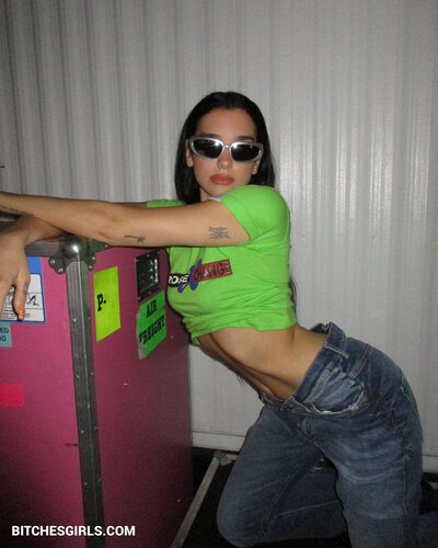 6308459385795586084786864509498179877 thumbnail