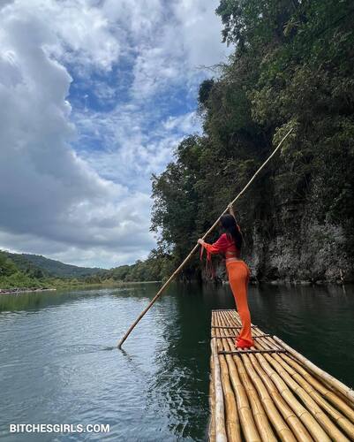 293248397878592998164094417152852073292 thumbnail