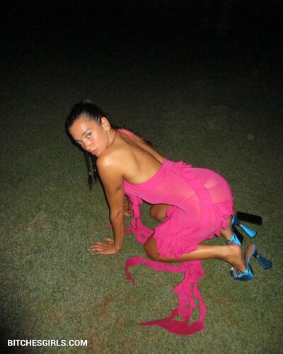 116825784411322263787874619376508581460 thumbnail