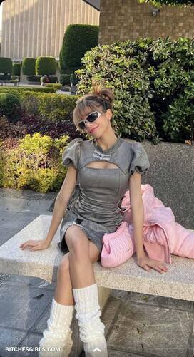 195221333014446590928145774155608282952 thumbnail