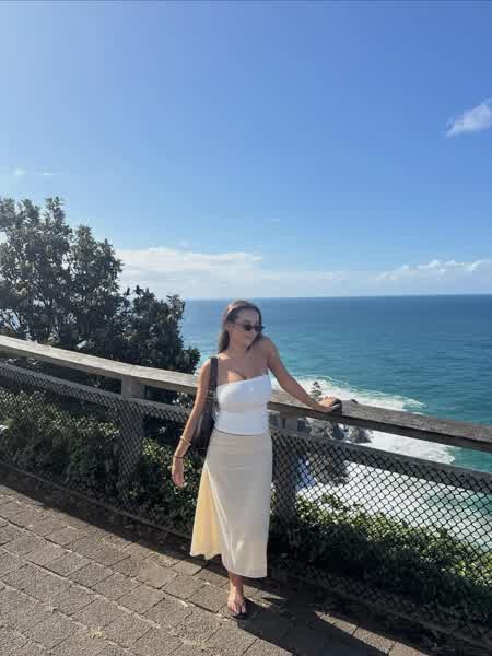 4c9e983e5f0232e1884d84823bfa14d43b7684c4117d027513de67d9ee9afefd thumbnail