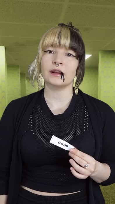 b058fa9a00a895acd8795e2d17f106ba1f401899d12da1f82a979baabd377e90 thumbnail