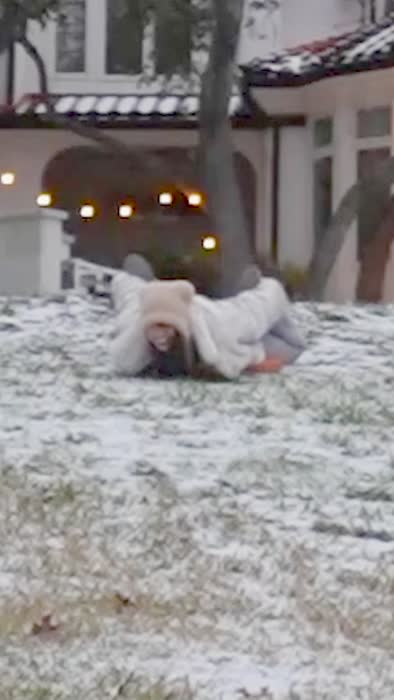 01797cc179eb9d2bd39ed3e074dae70743fc6981e19cee8dccfe2f552a84011f thumbnail