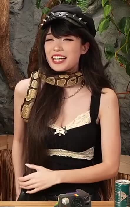 802f5c43887d4818369f4b4d8a26a7e00e6ddd895596cbf66752c23216db7a46 thumbnail