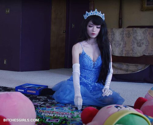 215891454663307391967800523549105786337 thumbnail