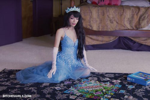 307018885434308433039530658488984652081 thumbnail