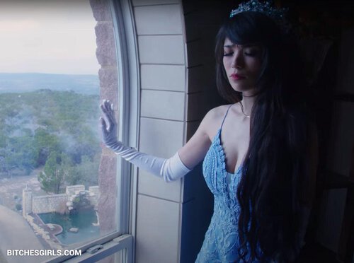 327546588062422444952965451174572428984 thumbnail