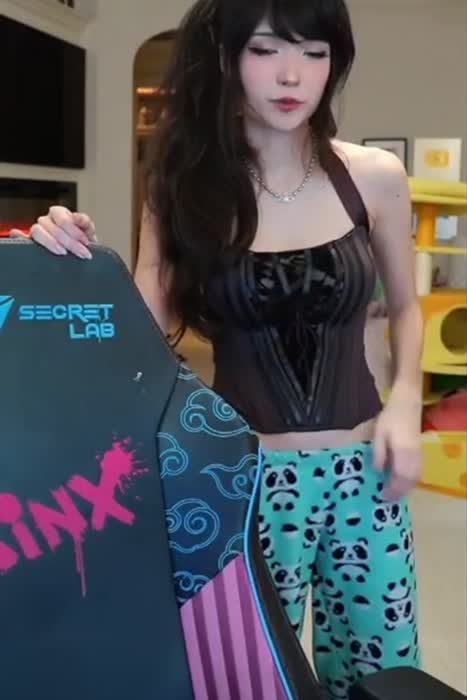 Emily Schunk Petite Wasian - Emiru Twitch Porn Videos