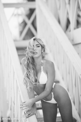 276437281782129231017863764937402343704 thumbnail