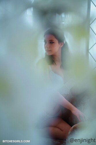 58062887419348470606093901777226846300 thumbnail