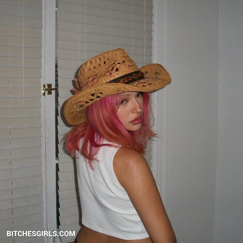 73529294102262811863622486596362633828 thumbnail