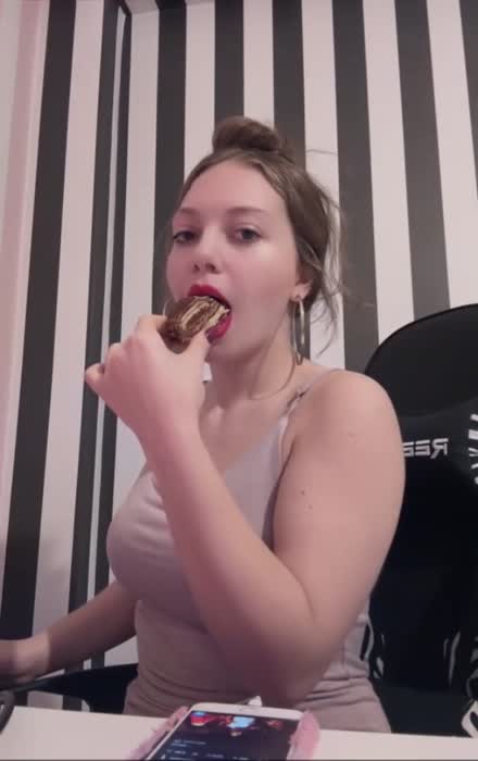 Esrarabiaunal Hijab Porn - Esrarabiaunal Tiktok Nude Videos