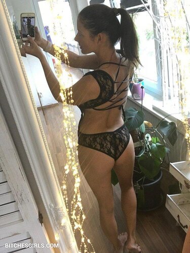 212734338674670642330045492451913815475 thumbnail