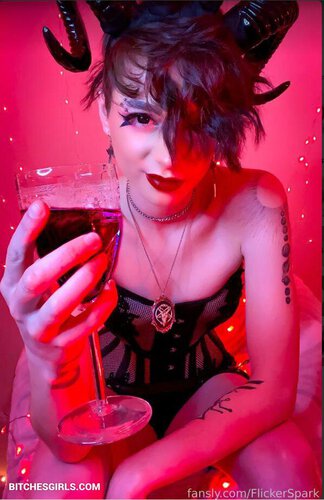 195673568017607190058934534885925132528 thumbnail