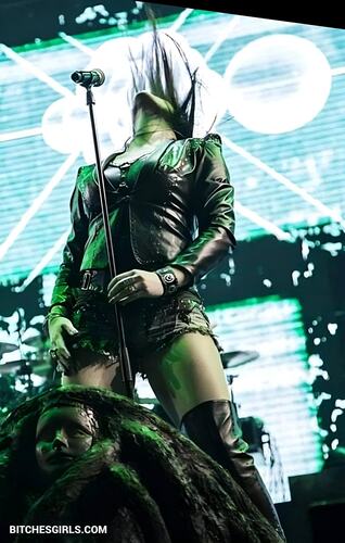 92019614622765134139898792989885235187 thumbnail