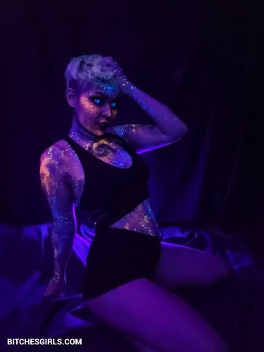 172182967075388071340476762720573421865 thumbnail