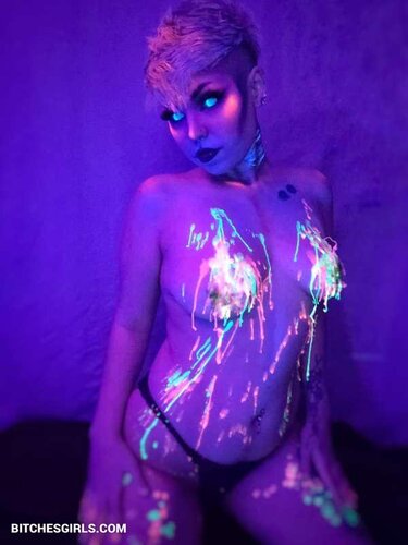 126368718707090050365692273035480944050 thumbnail