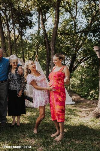 242333371657053126637464428661554450857 thumbnail