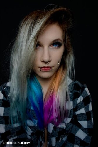 221383475687049229712165849913935410624 thumbnail