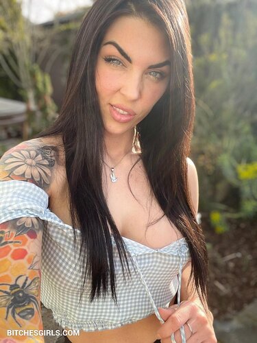 340125666298224255418598744899884895971 thumbnail