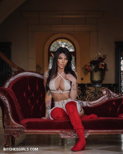 93270494532820151358430199542683732521 thumbnail