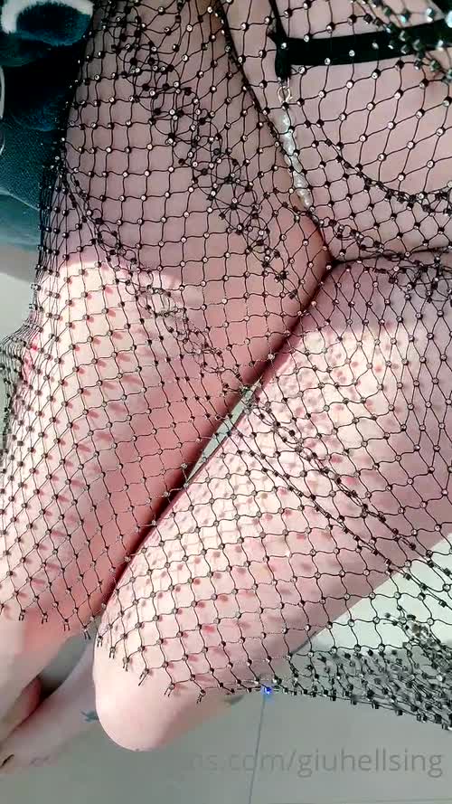 226900808435996689582781342998644886572 thumbnail