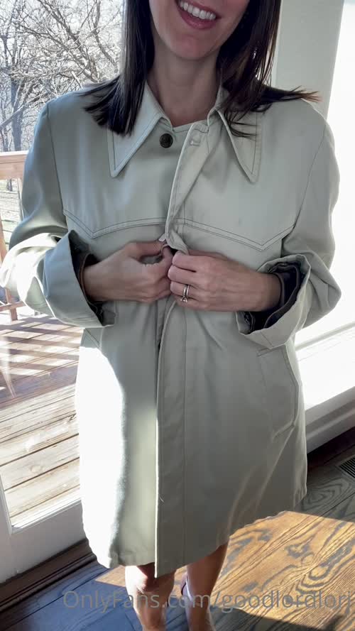 9341754215232943675224345435555385825 thumbnail