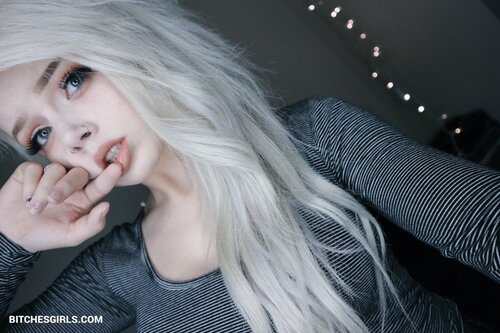 Grimdear Nude Asian - Taylor Onlyfans Leaked Naked Photo