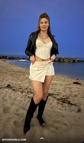 323018921076750873561792356383524731083 thumbnail