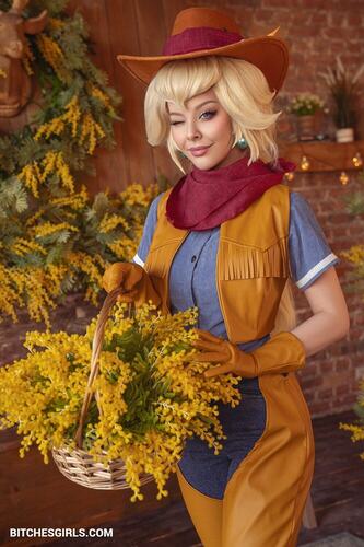 233590598408735636755543844035840926165 thumbnail