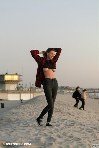 339228071466726670658585782678482573183 thumbnail