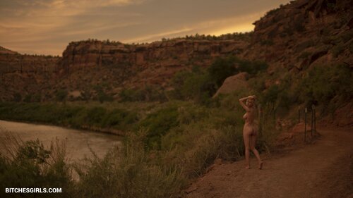 287769681876957984763013703676018049448 thumbnail