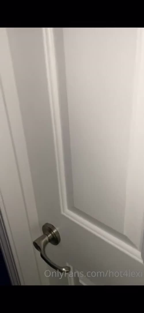 299084044441380858906814388414073878213 thumbnail