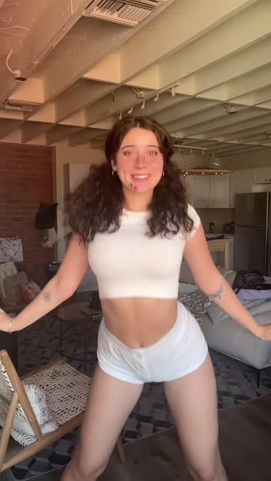 4cc2dad077dc9ac515198c31c8c067f9da9f64ff6ad5a7c2789114580541117e thumbnail