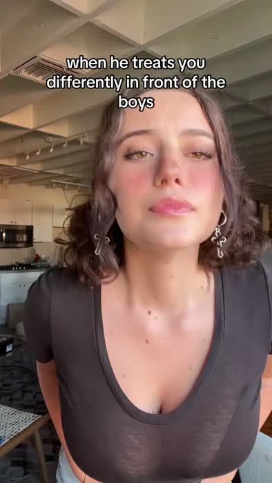 aa628a67897882543dc9b6e70967c294ab600f9b9d7f6deb1612d1d8949503ef thumbnail