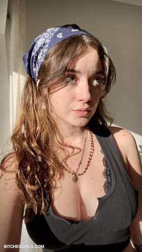 209044682105538049371276665232156832582 thumbnail