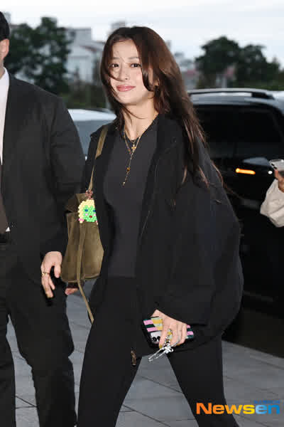 0d06abe4c459e230618fe060f7abb46cdcdcbe272a176bcd0f391eb9c2471da7 thumbnail