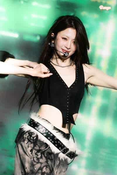 21db2b1725973d12851ff9072368b486909f2da0de99c00c4c31a0b4bf39378c thumbnail