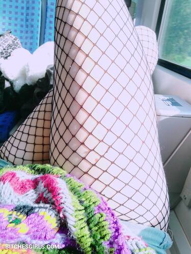 77467667338874365870116041634152082463 thumbnail