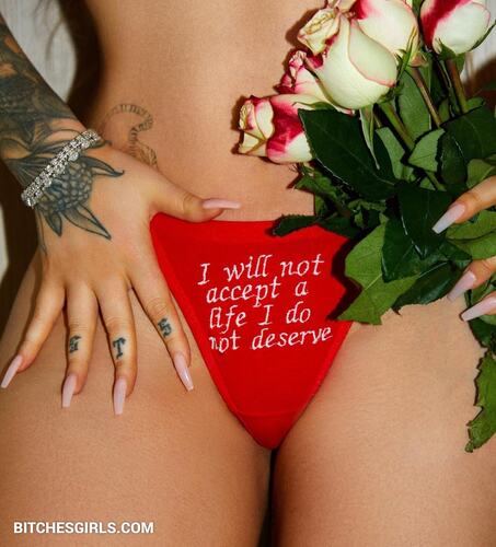 162047752490657526625311375557159810626 thumbnail