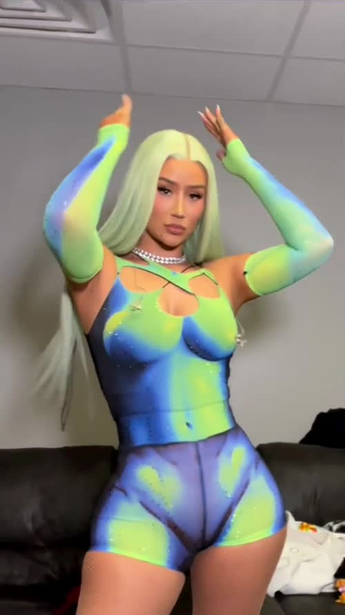 304363984451722783333437217719416362394 thumbnail