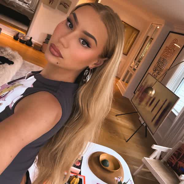 d4e9982d929f6a44be791cd3c05d324b3a4f034f9b704d3f5dea8e5caa1cc956 thumbnail