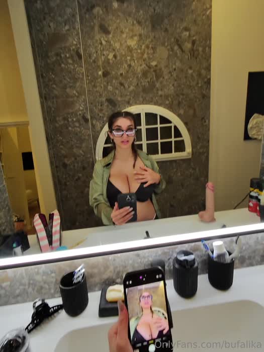 Ika Dauria Italian Nudes - Ika_Dauria Onlyfans Videos